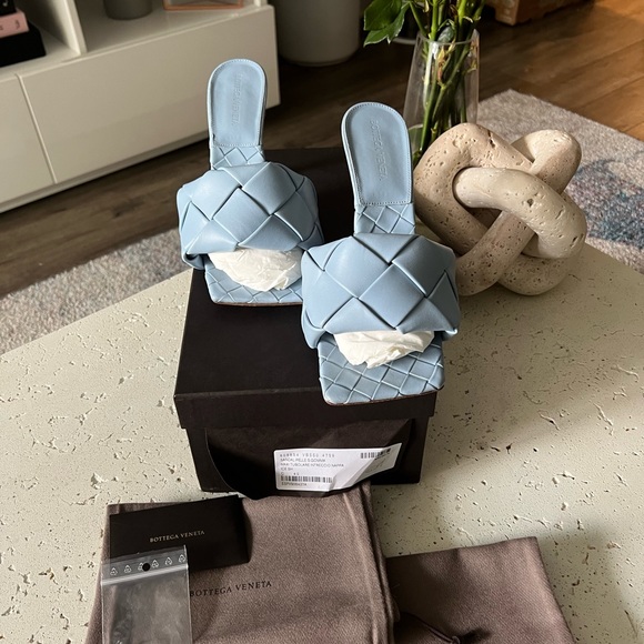 BOTTEGA VENETA Lido Sandals in color Ice (blue) - Picture 12 of 12